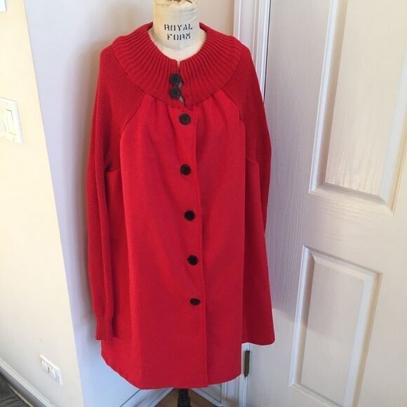 Red Cape Coat   - Picture 1 of 5